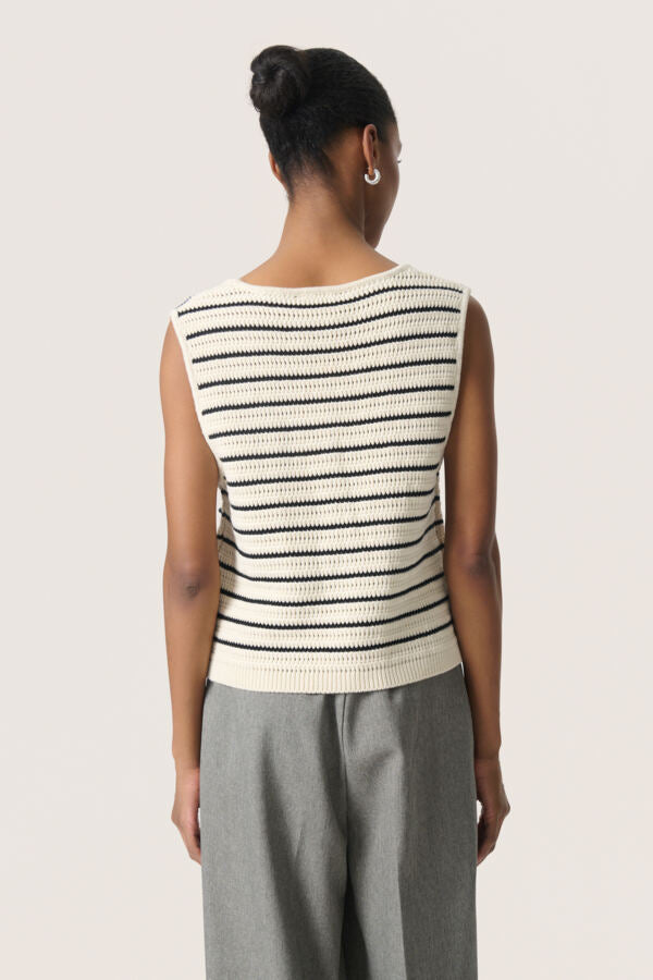 Madalena Vest