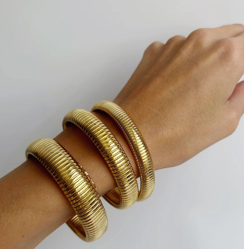 Cobra Bangles