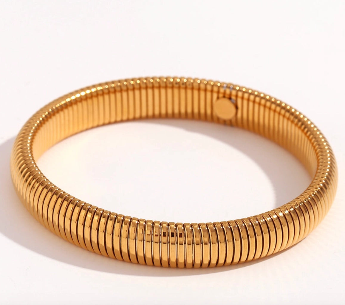 Cobra Bangles