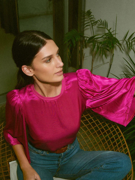 Donna - Bell Sleeve Top