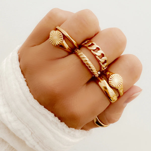 Eve Ring