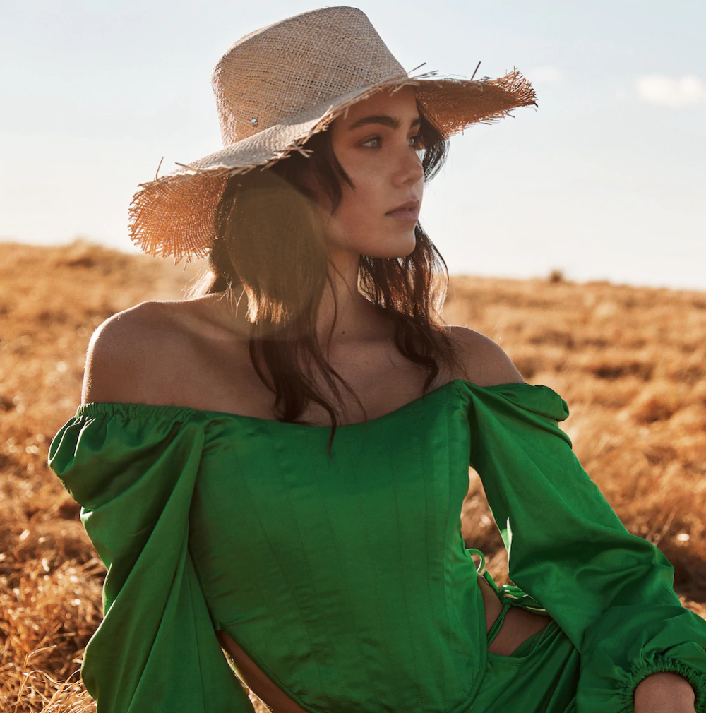 Leonora Boater in Natural